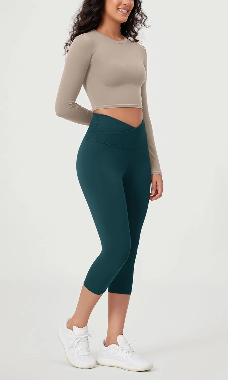 ODODOS Women's Cross Waist Yoga Capris with Inner Pocket, 19" Inseam Gathered Crossover Workout Cropped Yoga Pants
