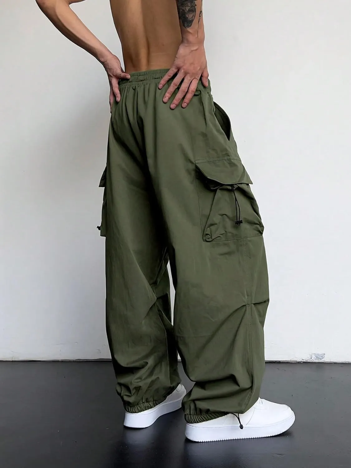 OYOANGLE Men's Cargo Pants Elastic Waist Flap Pockets Hip Hop Baggy Harem Pants