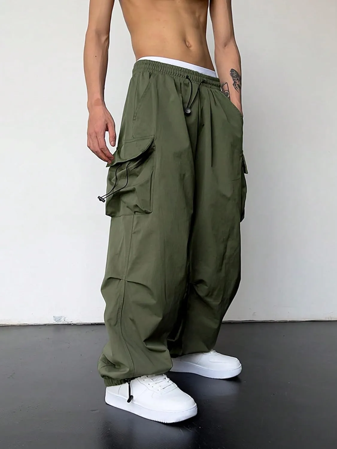 OYOANGLE Men's Cargo Pants Elastic Waist Flap Pockets Hip Hop Baggy Harem Pants