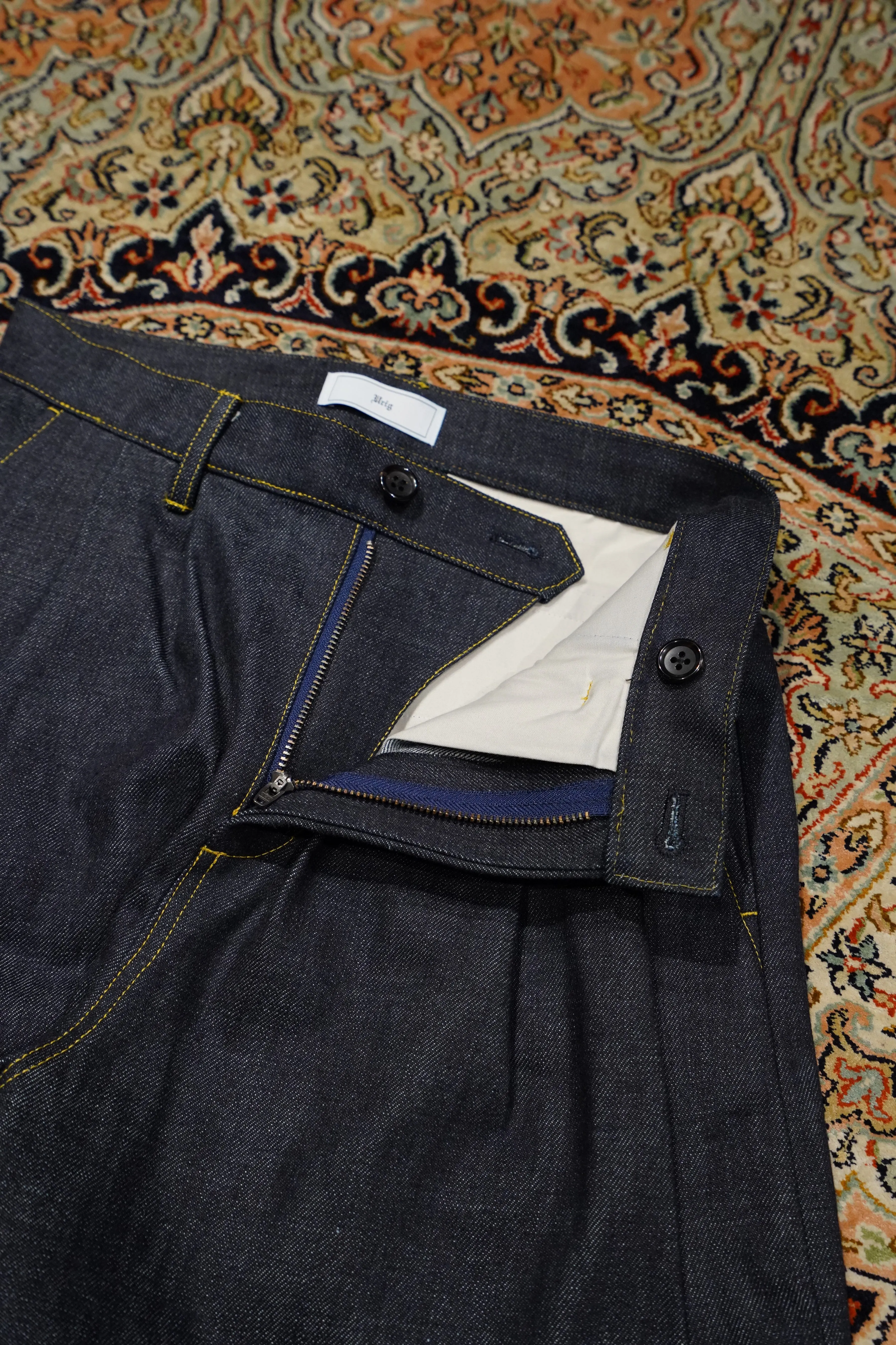 STITCH DENIM PANTS (YELLOW STITCH)