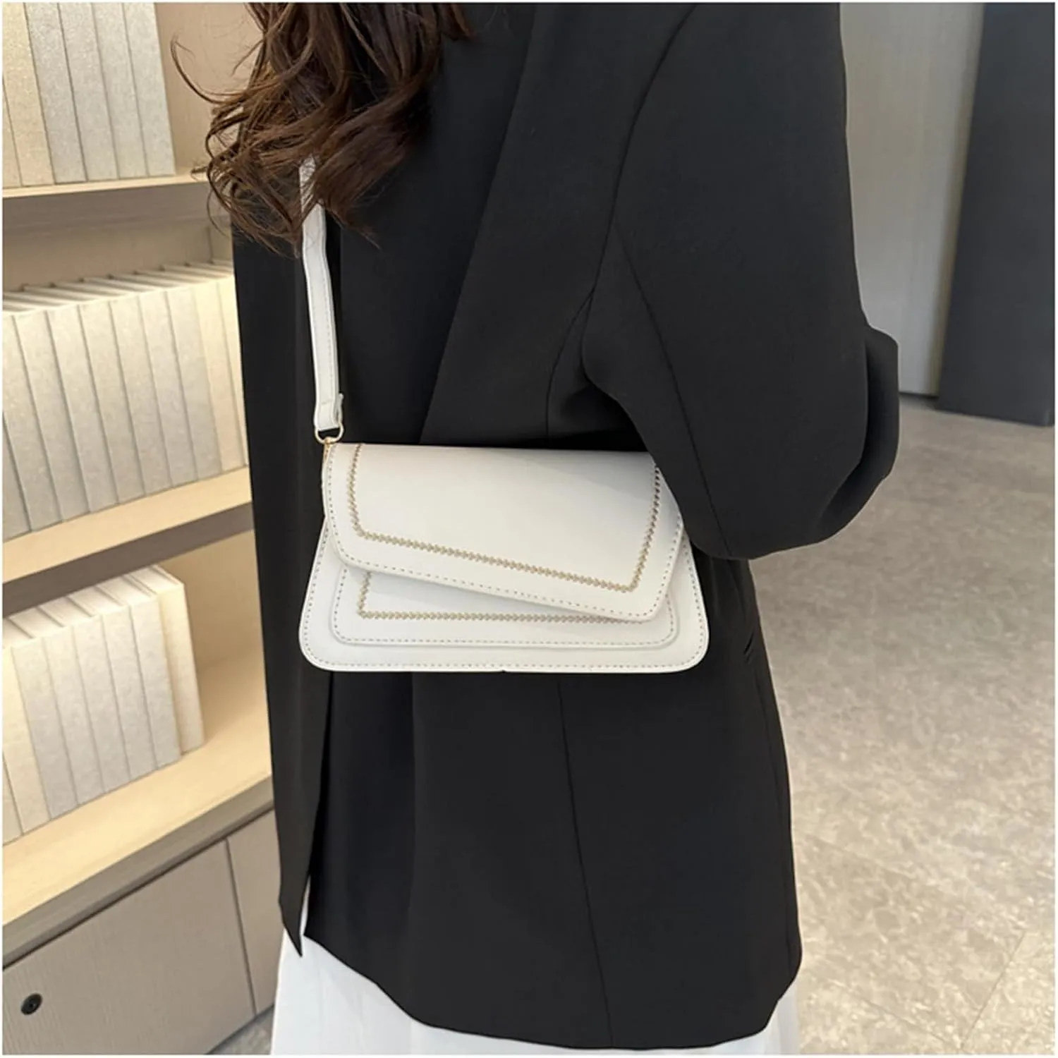 Women Small Crossbody Bags PU Leather Shoulder Bag Handbag Clutch Evening Bag with Adjustable Strap (Black)