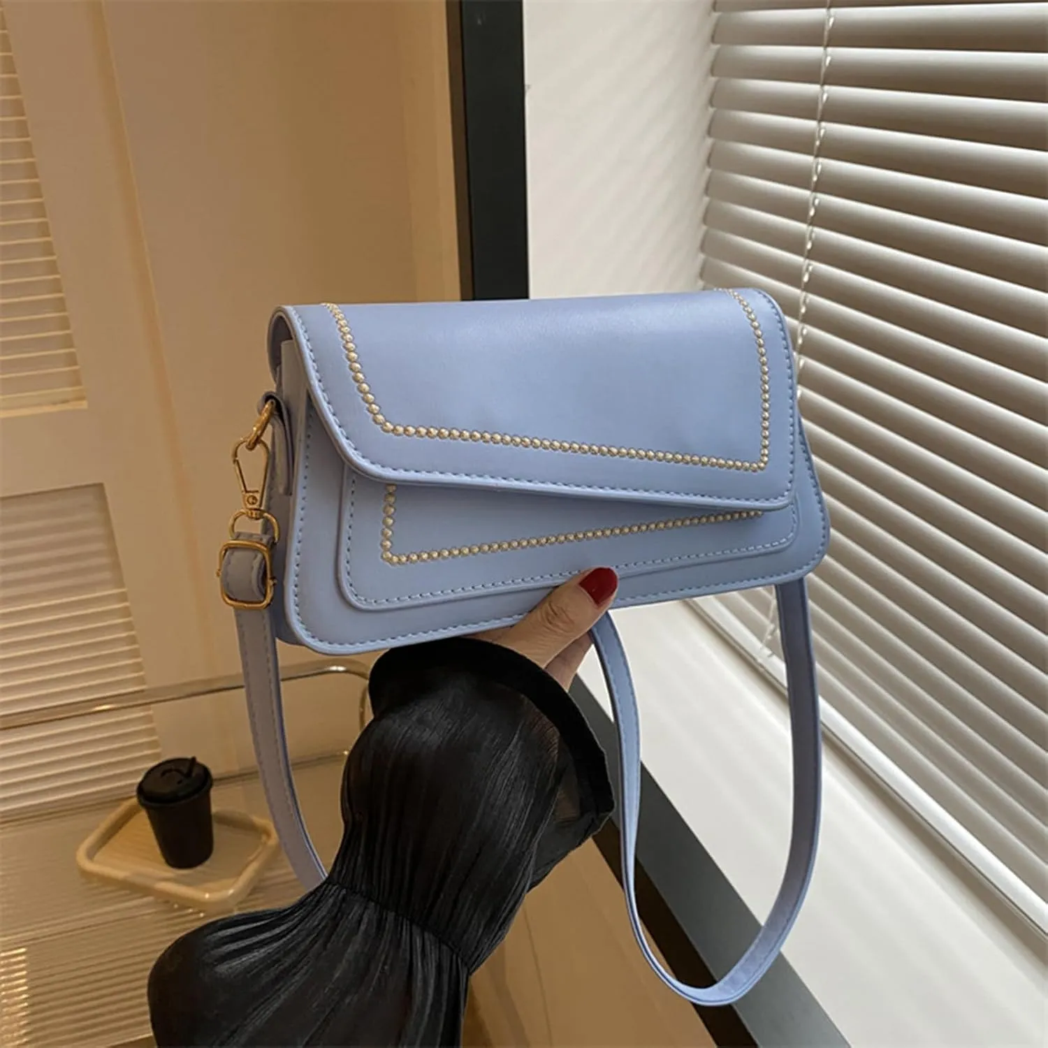 Women Small Crossbody Bags PU Leather Shoulder Bag Handbag Clutch Evening Bag with Adjustable Strap (Black)