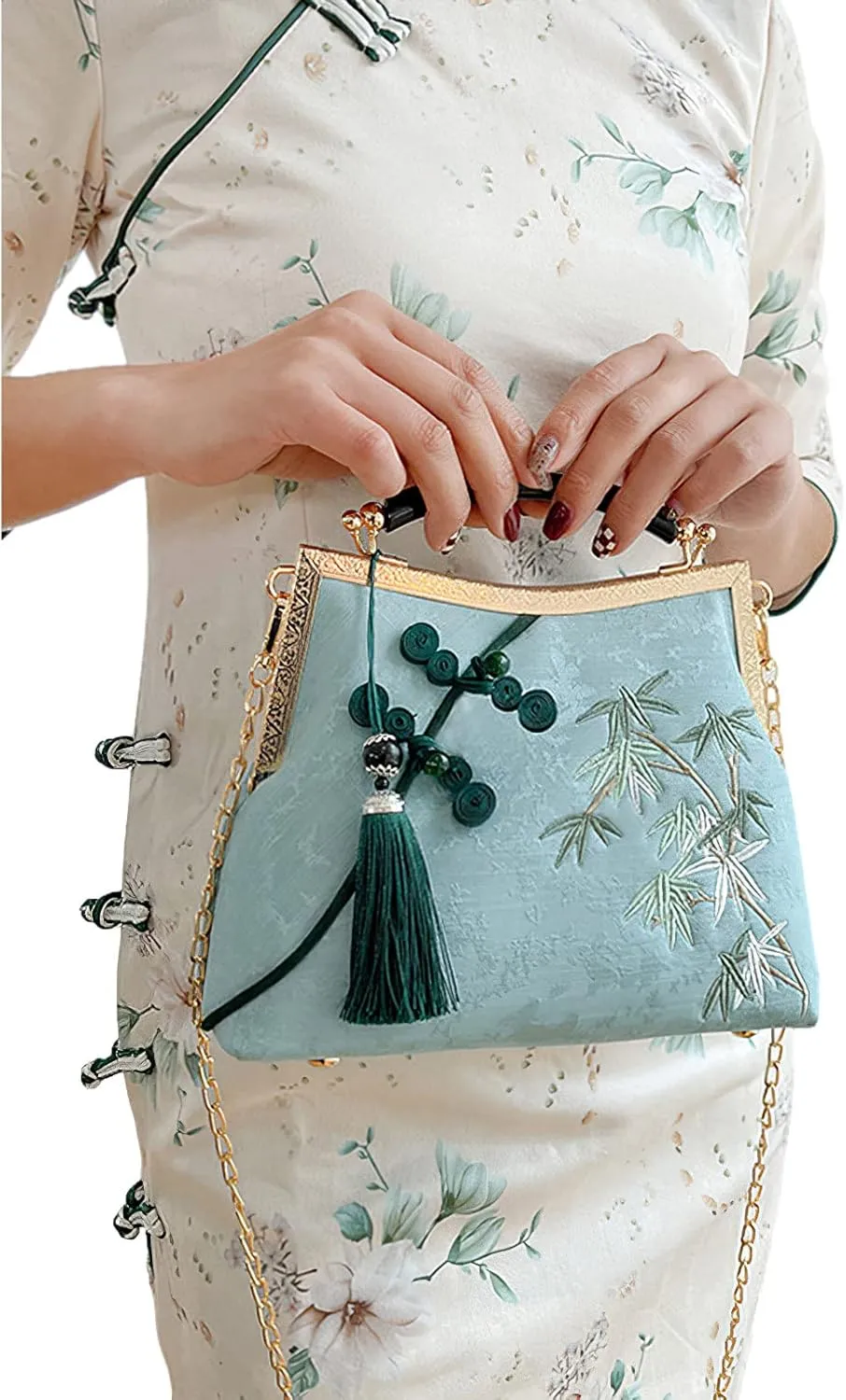 Women's Chinese Style Embroidered Purse Vintage Clutch Handbag with Tassel Pendant Hanfu Crossbody Bag